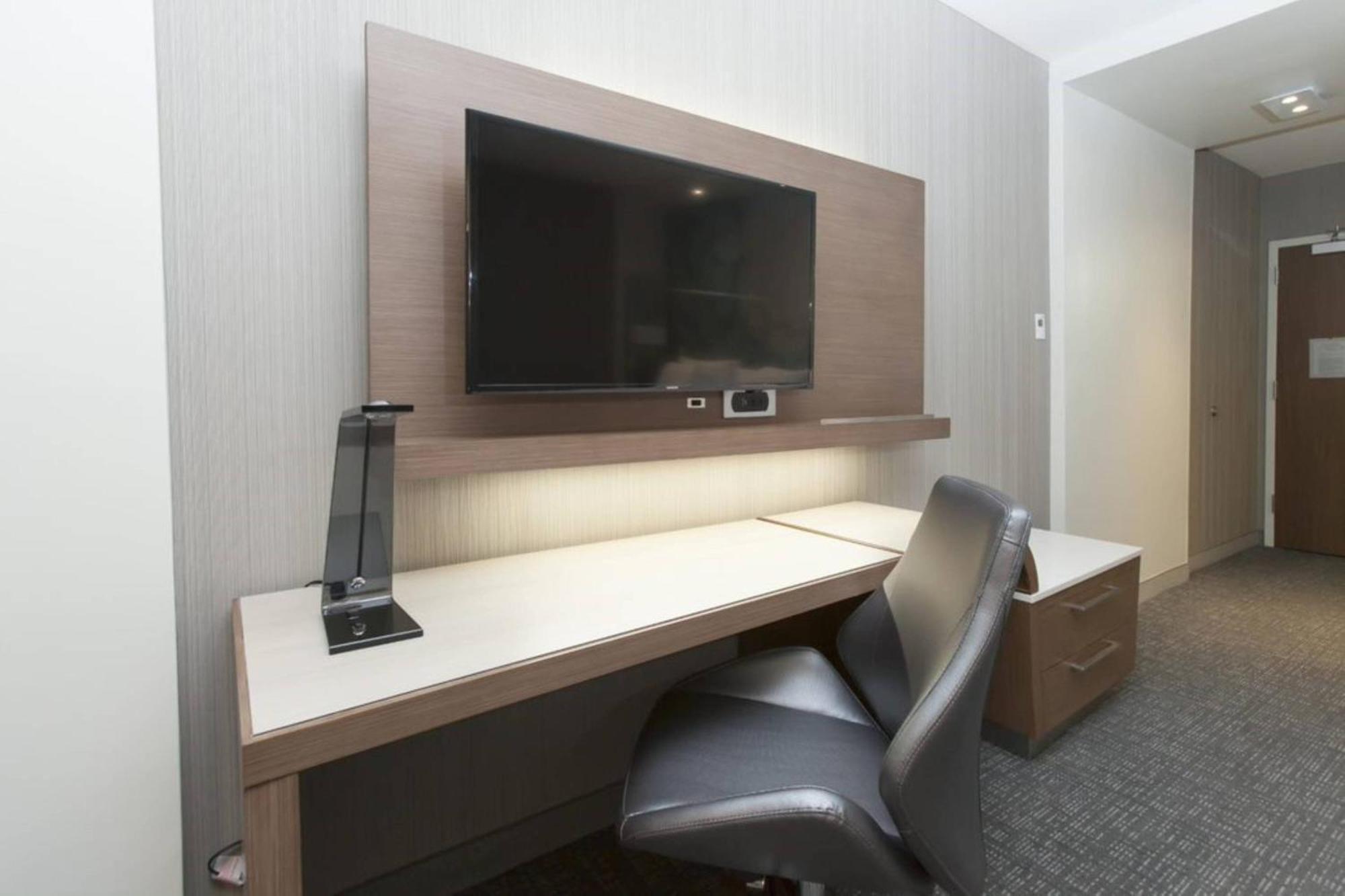 Courtyard By Marriott Houston City Place Spring Ngoại thất bức ảnh