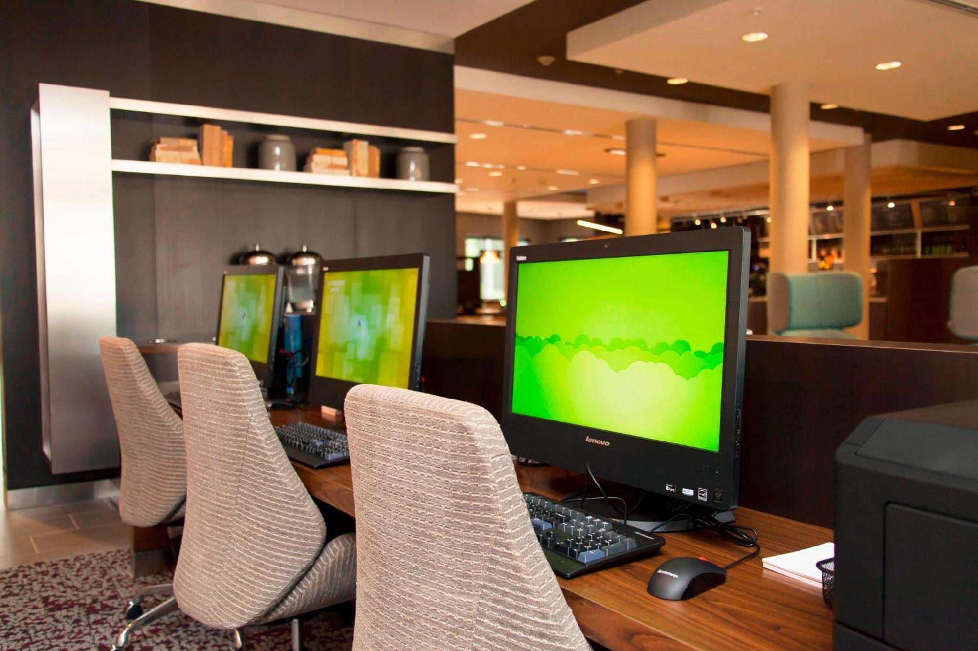 Courtyard By Marriott Houston City Place Spring Ngoại thất bức ảnh